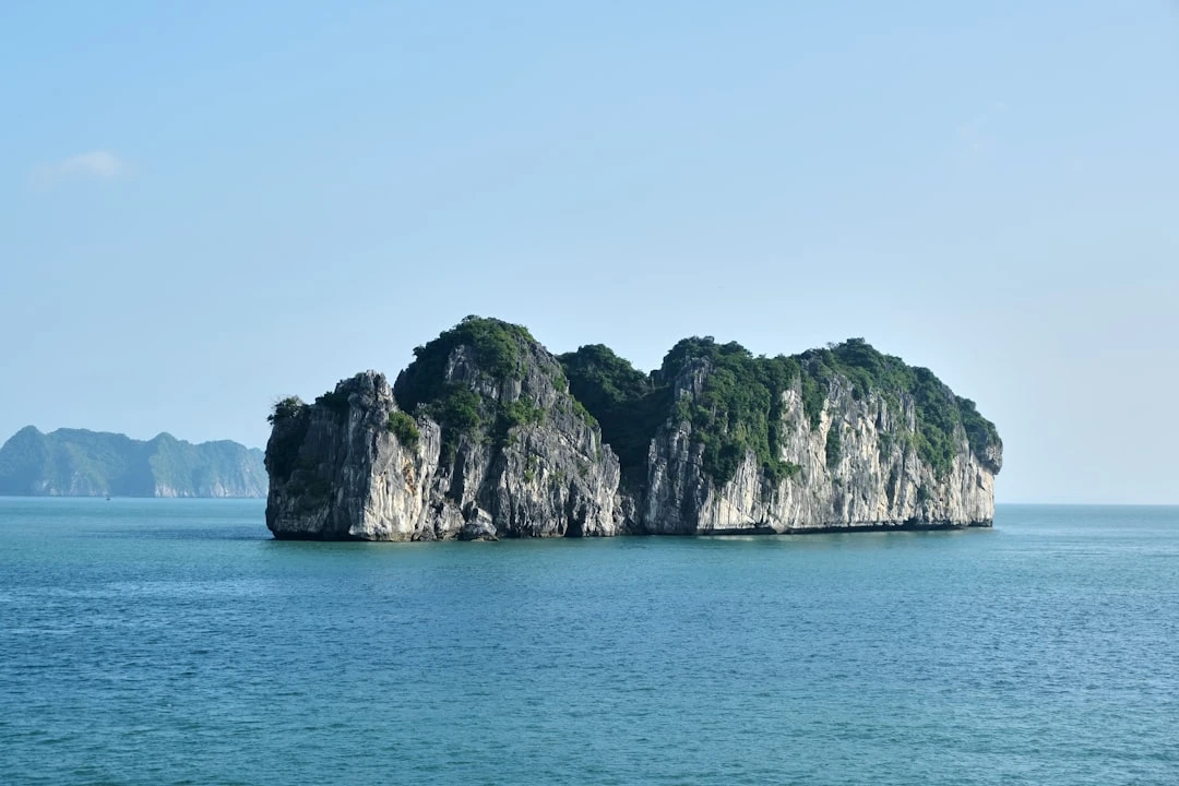 Ảnh về những điểm tham quan nổi bật tại Hạ Long