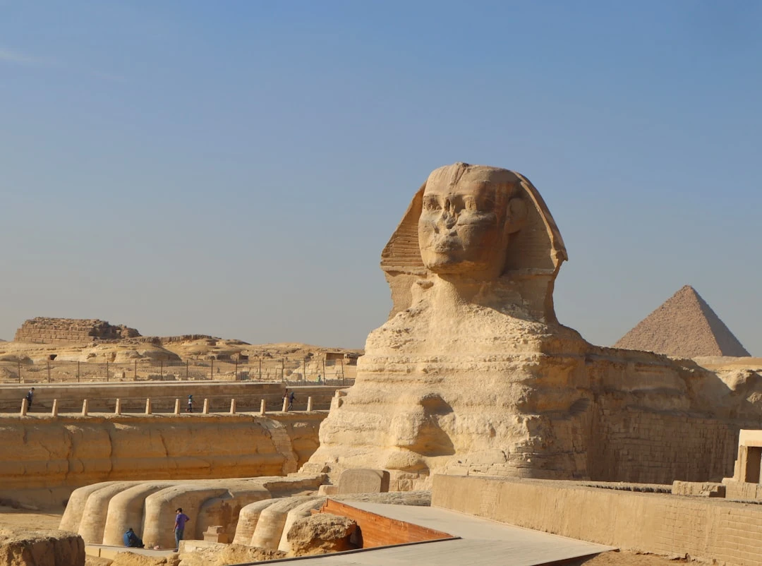 Cảnh đẹp của Kim Tự Tháp Giza và Đại Tượng Nhân Sphinx