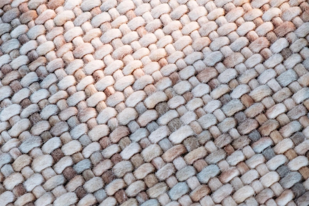 Chất liệu và kiểu dáng của túi du lịch pink