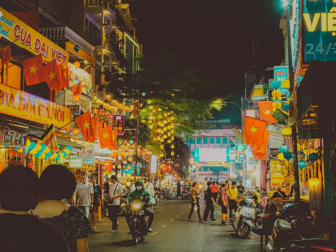Chợ đêm Linh Trung sôi động tại Quận 9