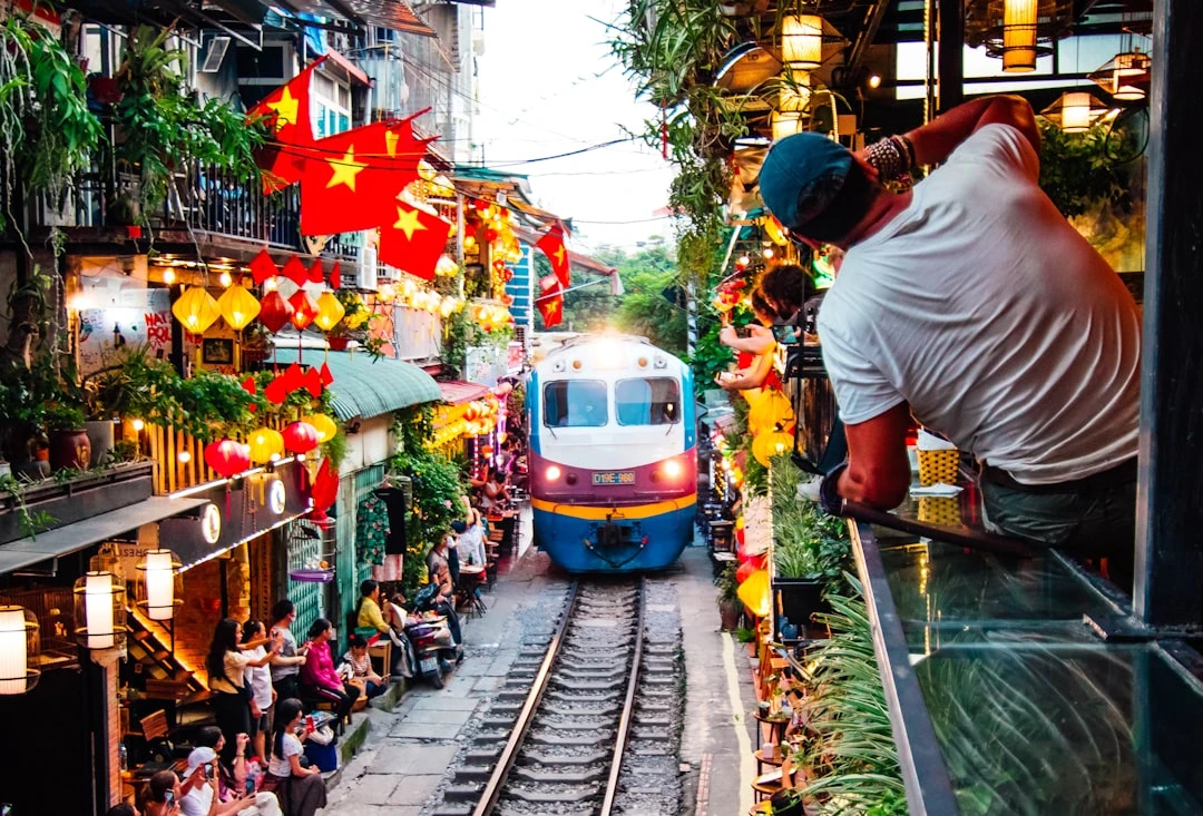 Khám phá văn hóa và đặc sản địa phương tại chợ Việt Nam